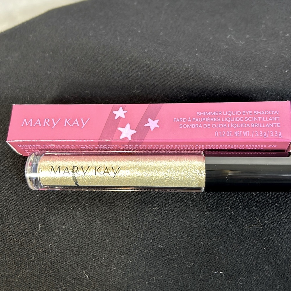 Mary Kay Shimmer eyeshadow in sparkling silver type color